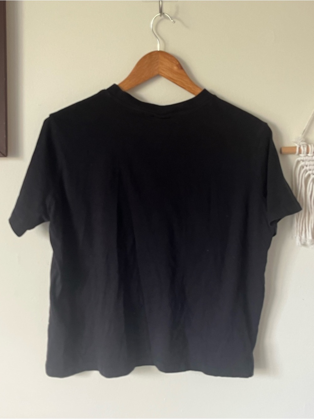 H&M Friends Crewneck Cotton Tee- Medium - Picture 5 of 5